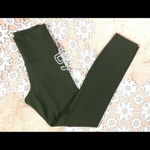 Lululemon SoulCycle Skull Crop Pant Leggings Green 4‎